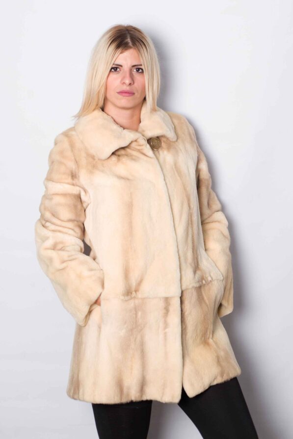 Coat mink coldwhite