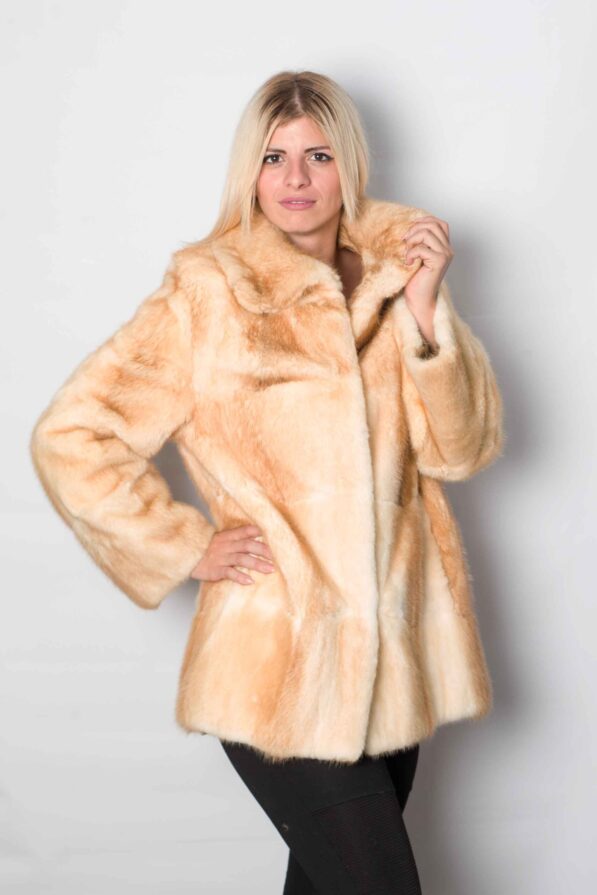 Goldwhite coat mink