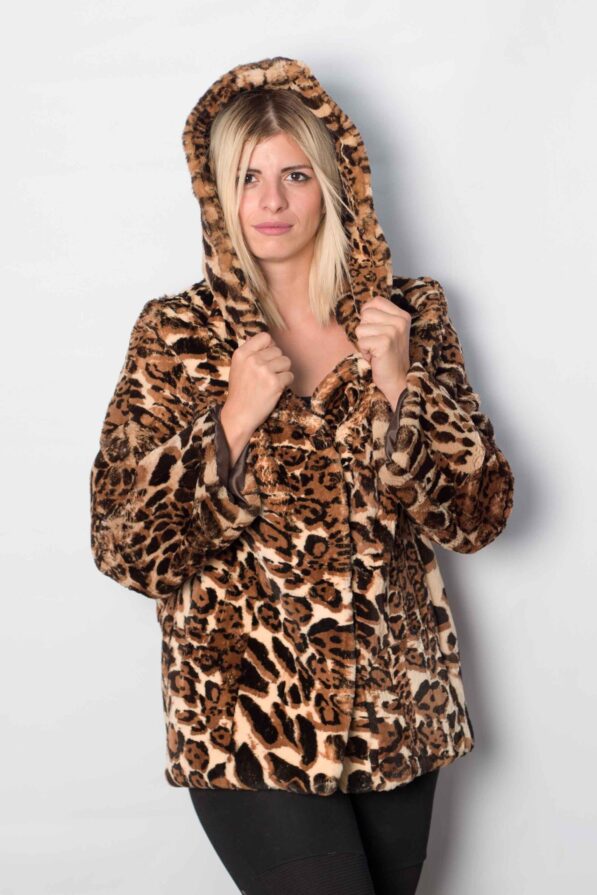 Coat beever print